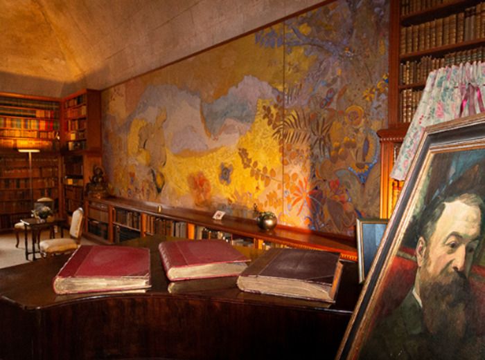 Visite guidée de la bibliothèque décorée par Odilon Redon