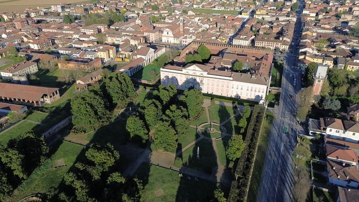 You are invited to discover a hidden gem in the heart of Lombardy with free guided tours to the restoration site of the historic garden of the Castle of Belgioioso. A unique opportunity to...