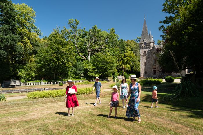 Wenn die Landschaft zum Garten wird, wenn der Garten zur Landschaft wird... Domaine du Bois Cornillé: ein seltener Zeuge der großen Parks der Belle Époque, die in Begleitung der Besitzerin entdeckt we