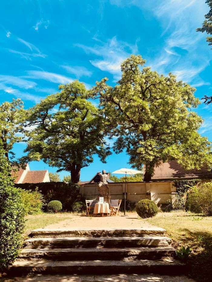 Chez Mamsell verheißt im Herzen der Altmark großen Genuss mit 5 Sinnen an romantischen Picknickplätzen im Schlosspark Krumke. On Top  und Vogelwanderung und Parkführung.