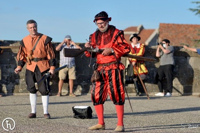 Démonstration humoristique tirs à l'arquebuse