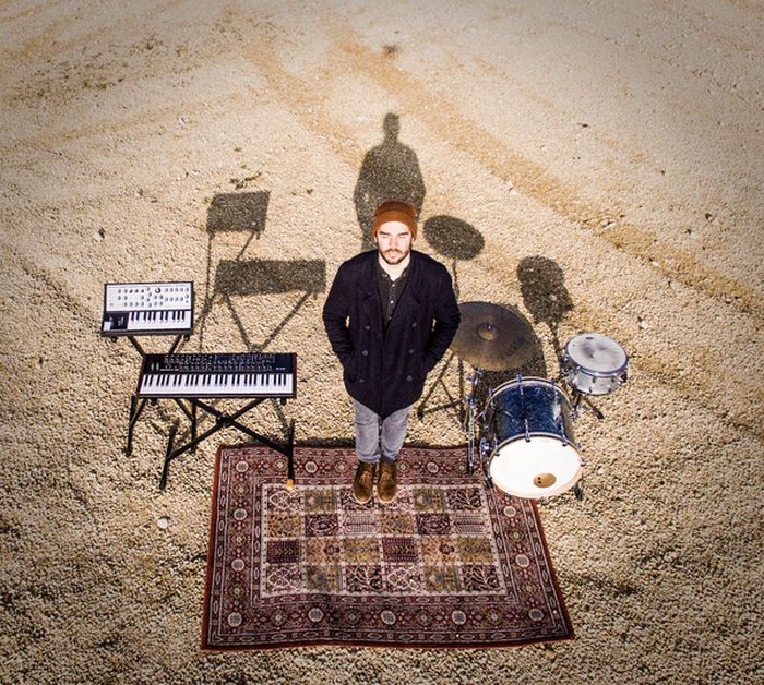 À la fois vibraphoniste, pianiste et batteur, Jérôme Klein est devenu un sideman sollicité dans plusieurs disciplines.