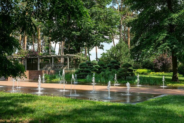 Poetischer Spaziergang mit Constanze Zepperitz im Kurpark Bad Schmiedeberg.