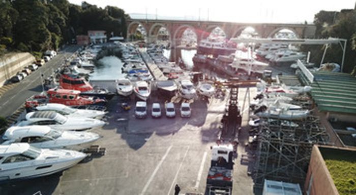 La visite du chantier naval Arie de Boom et les ateliers « découverte métiers » :  -	Mécanique,  -	Peinture,  -	Électricité.…  suivis des discussions avec des techniciens, ingénieurs de la société.