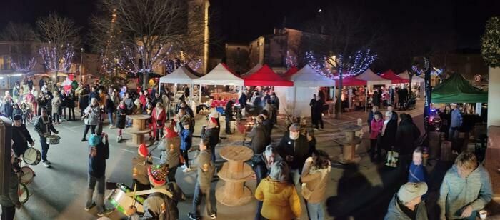 Marché de Noël nocturne