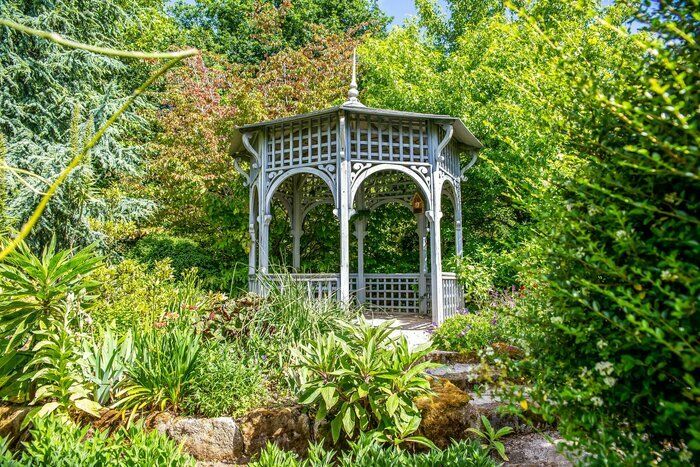 Entdeckung/ Ein Garten in Landrévarzec im Finistère