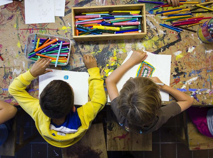 Une semaine pour créer, s'amuser et découvrir des techniques plastiques, des mouvements et des artistes !