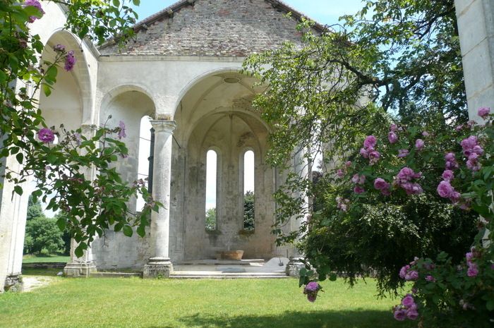 L'Abbaye de Septfontaines ouvre ses portes pour une visite commentée qui vous mènera du portail monumental à l'ancienne chapelle, puis vers la cour d'honneur et invitera votre imaginaire à se p...