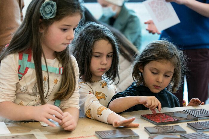 Découvrez en famille une technique d'art plastique !