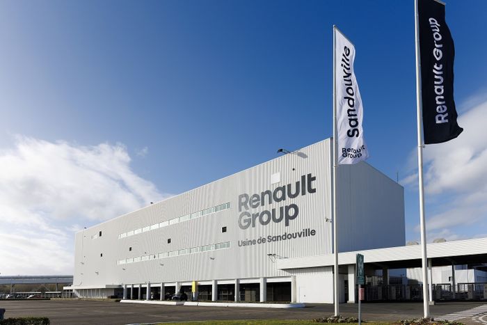 Visite des ateliers de fabrication du véhicule utilitaire Renault Trafic