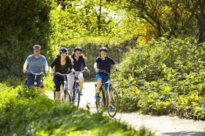 En famille, venez découvrir la Pévèle et alentours lors d'une balade à vélo à travers les chemins, en groupe.