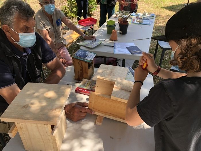 - Bastelwerkstatt Vogelhaus, für begleitete Kinder ab 7 Jahren. Auf Anmeldung. Geleitet von der LPO (Liga für Vogelschutz), in Partnerschaft mit der Vereinigung Les Arts en So...