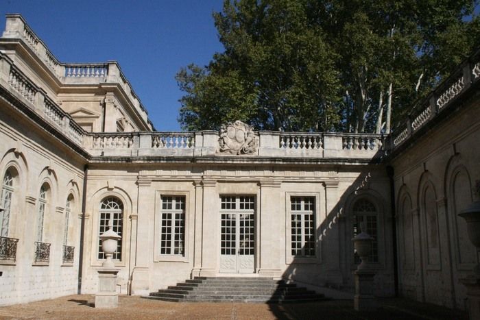 Im Herzen des Gartens des Calvet-Museums und in Zusammenarbeit mit dem Gartencenter der Stadt Avignon werden die fünf Sinne geehrt. Beim Klang der Springbrunnen im Garten entdecken Sie Pflanzen ...