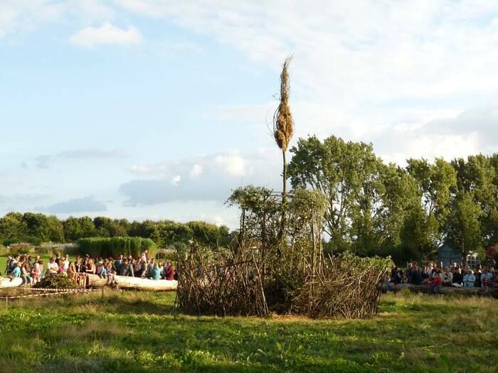 Feiern wir das 20-jährige Jubiläum von Mosaïc bei einem riesigen Picknick! Auf dem Programm: Konzerte, Spiele, Begegnungen, Foto- und Audioretrospektiven, Verkostungen.