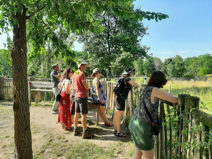 Visites animées par des professionnels afin de sensibiliser les usagers et les riverains du parc aux enjeux écologiques et permettre une meilleure (re)appropriation de cet espace de nature en ville.