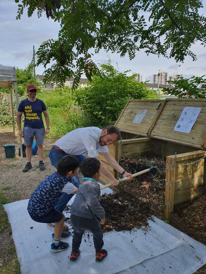 Le jardin partagé Terrain Rouge ouvre son nouveau site de compostage!