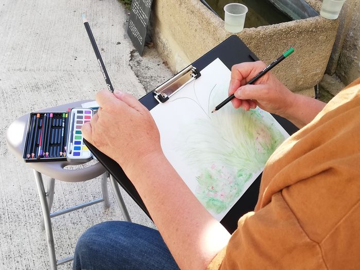 Nutzen Sie diese Veranstaltung, um die Blumen des Gartens mit verschiedenen Werkzeugen wie Aquarell, Aquarell-Stifte oder mit Hilfe von digitalen Tablets zu zeichnen, die von der Argentan Micro-Folie