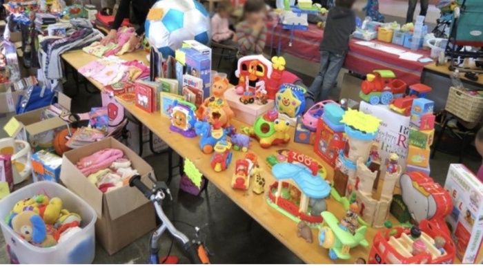 Vide grenier puériculture et jouets