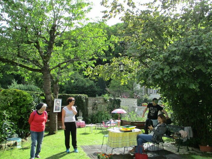 Garten im Wohnviertel Hermitage