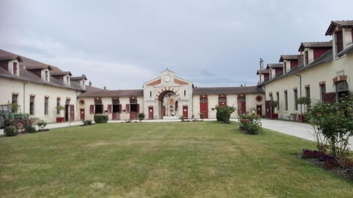 A la découverte du Haras, de l'Abbatiale et de la brasserie artisanale.