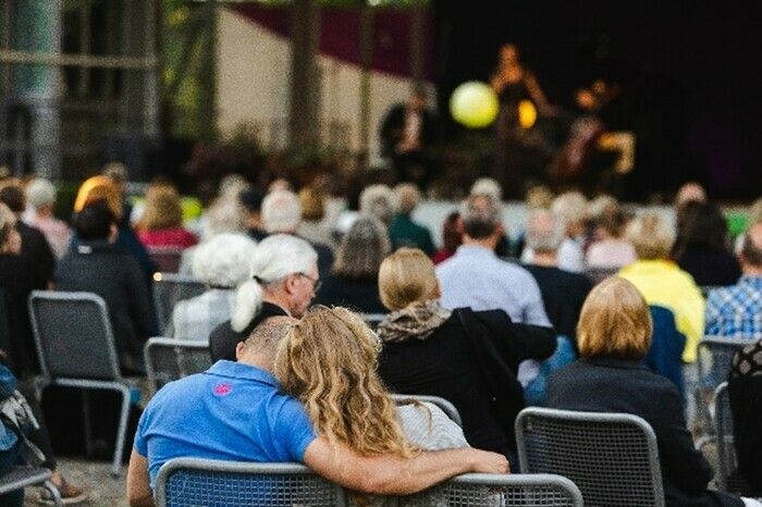 Opern-Arien und Auszüge aus den schönsten Blumen-Operetten laden zum Genießen und Verweilen ein