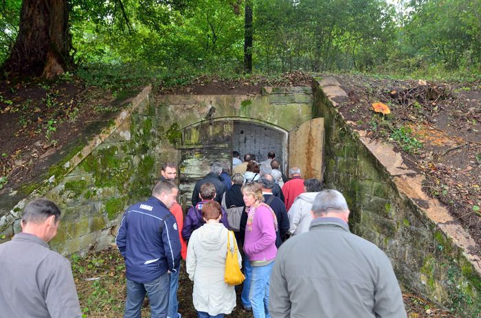 Visite guidée de l'ancienne citadelle militaire construite au milieu du XIXe siècle