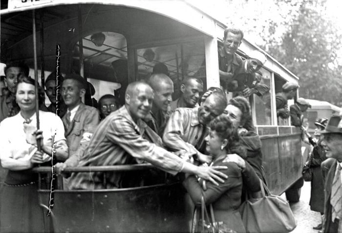 Une fois par mois, les conférences "Images de..." proposent de découvrir, à partir d’une image symbolique, les différentes représentations et les enjeux de mémoire d’un thème.