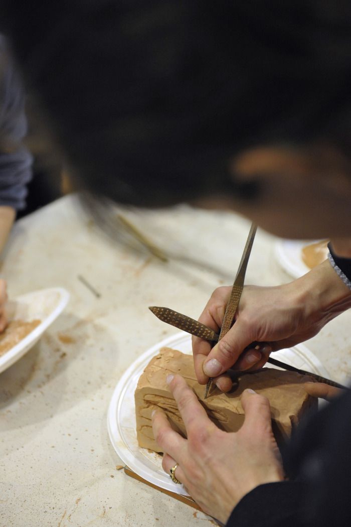 Destinés aux adultes, ces ateliers proposent de découvrir, en s’appuyant sur les collections permanentes et les expositions temporaires du musée, les prémices d’une pratique artistique.