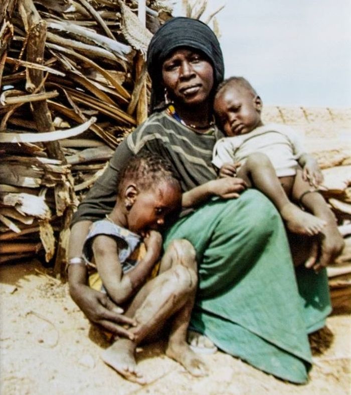 Portraits d’enfants au coeur du Sahara des Touaregs