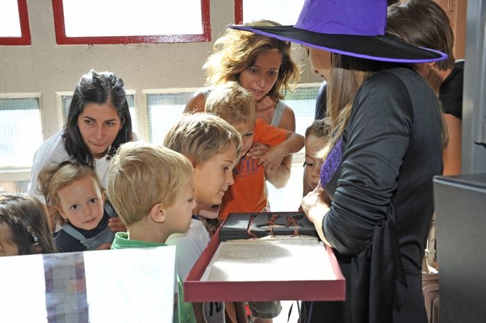 Enfin les vacances ! Avant de partir collecter des bonbons à l’occasion d’Halloween, les Archives départementales ont besoin de courageux pour élucider un mystère terrifiant !