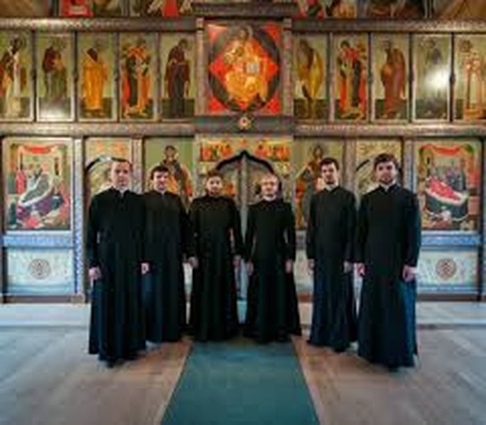 Choeur orthodoxe du séminaire russe de France - 10  chanteurs interprètent des chants de la liturgie orthodoxe de Noel en langue slavonne