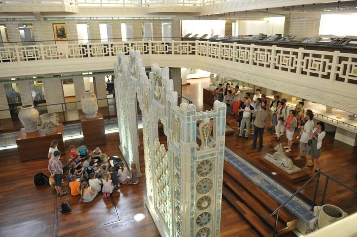 Chaque dimanche de 16h à 17h, le musée La Piscine propose une visite guidée de ses collections permanentes