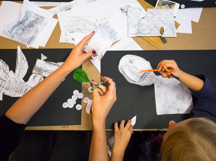 Découvrez en famille une technique d'art plastique en lien avec les œuvres de la collection du musée ou de ses expositions