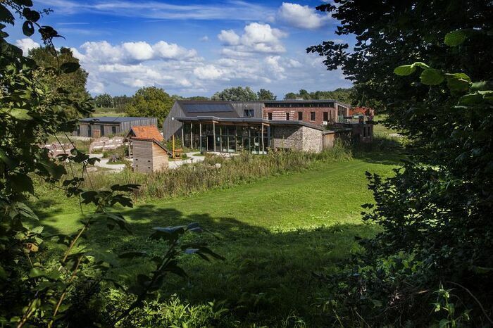 JO atmosphere at the Relais Nature: aim, shoot and understand the principle of a food chain. In parallel, Mr Prodémots offers a writing workshop around the words of sport and Nature.