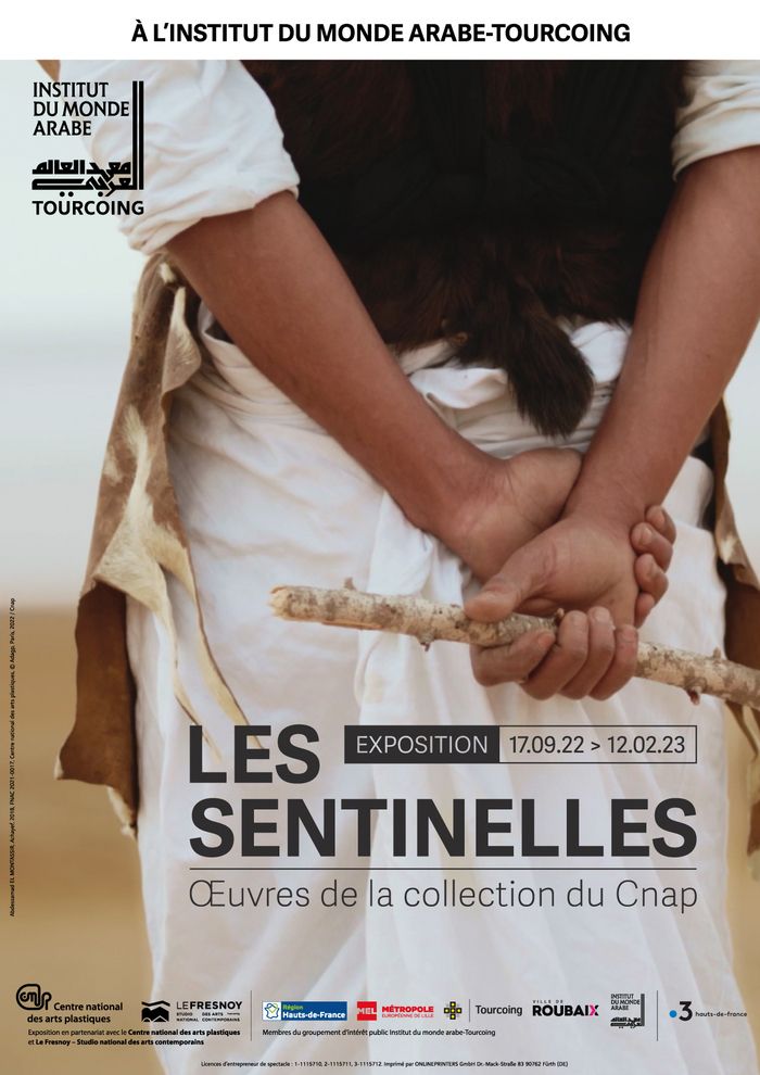 Conçue à partir d’un choix d’œuvres de la collection du Cnap issues du monde arabe et de sa diaspora, l’exposition convie le spectateur à un voyage à travers ses fonds photographique et audiovisuel.