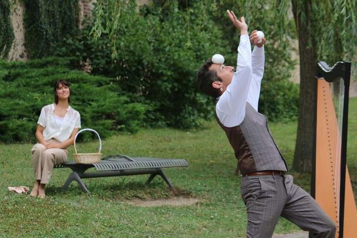 Samedi 19 septembre à 17h, le Musée du Terroir propose La Missive par la Cie Dyspercée, un spectacle  musical, circassien et romantique.