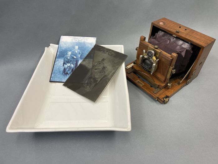 Samedi 19 et dimanche 20 septembre, développez des plaques photographiques en verre comme les photographes du début du 20ème siècle !