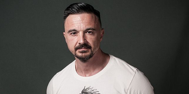 Une lecture dramatisée de Marbourg est programmée le jeudi 19 avril à 19h à La Halle du Havre. Il s’agit de la première présentation d’un texte de Guillem Clua en France.