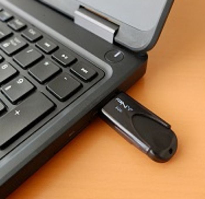 Approfondissez vos connaissances : utilisez une clef USB, téléchargez, installez et désinstallez une application. Cet atelier se déroule sur deux séances.