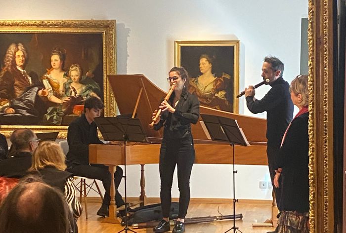 Les élèves du département de Musique Ancienne du Conservatoire se mobilisent pour animer en musique les visites au Musée avec un florilège de pièces issues des écoles française et anglaise.