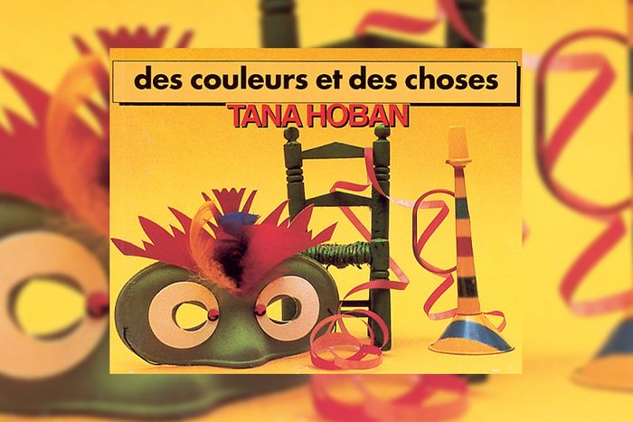Artiste photographe, Tana Hoban propose des ouvrages devenus des classiques pour les tout-petits où les jeux et le regard sont au centre.