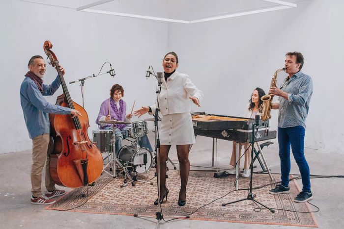Plus de six décennies après la parution de l’album iconique I Put A Spell on You, le Festival Notes d’Ecume est heureux de rendre hommage à l’une des plus grandes chanteuses de jazz de l’Histoire.