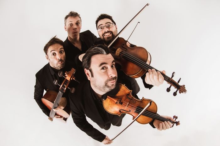 Et si la musique classique se prenait un peu moins au sérieux ? Découvrez  Eclisse Totale, le spectacle musical du Quatuor Léonis mercredi 9 décembre 2026 à 20h à l'espace Rose des Vents.