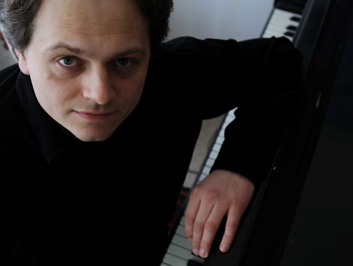 Le Centre tchèque vous invite au concert du compositeur, chef d'orchestre et pianiste d'origine tchèque, Kryštof Mařatka.