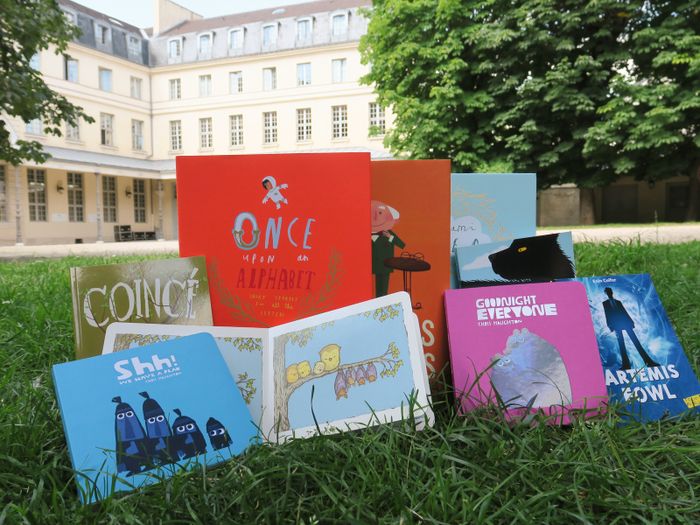 La Médiathèque prend ses quartiers d’été en juillet et s’installe dans la cour du CCI. Livres en anglais et en français pour petits et grands !