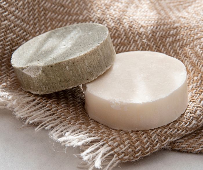 Apprenez aux côtés de Sophie à fabriquer vos propres cosmétiques naturels et repartez avec votre création à l’issue de cet atelier à la Ferme d’en Haut