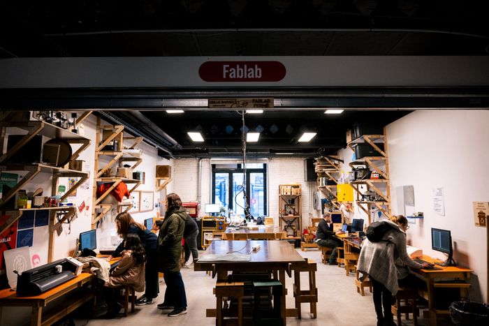 Un temps fort d’une semaine pour découvrir les espaces de fabrication de la Condition Publique, s’initier à la construction ou à la fabrication d’objets et découvrir les métiers du « faire ».