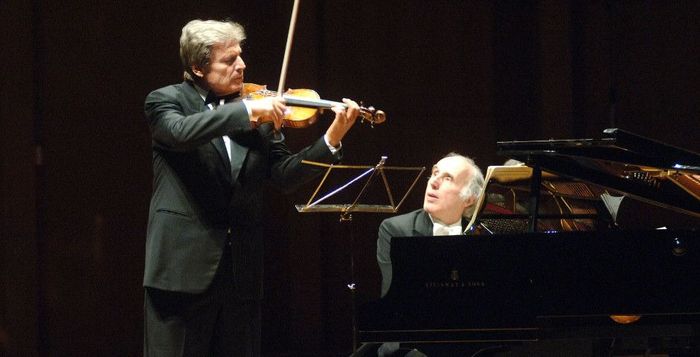 À l’occasion de la Fête de la musique, l’Institut culturel italien a l’honneur d’accueillir dans ses salons deux immenses musiciens: Uto Ughi (violon) et Bruno Canino (piano).