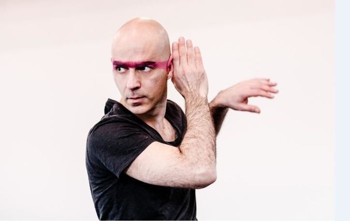 Shlomi Tuizer interprétera la chorégraphie Holy de sa compagnie Affari Esteri, inspirée du poème emblématique d’Allen Ginsberg, Howl, pour une performance uniue au Mona Bismarck American Center.