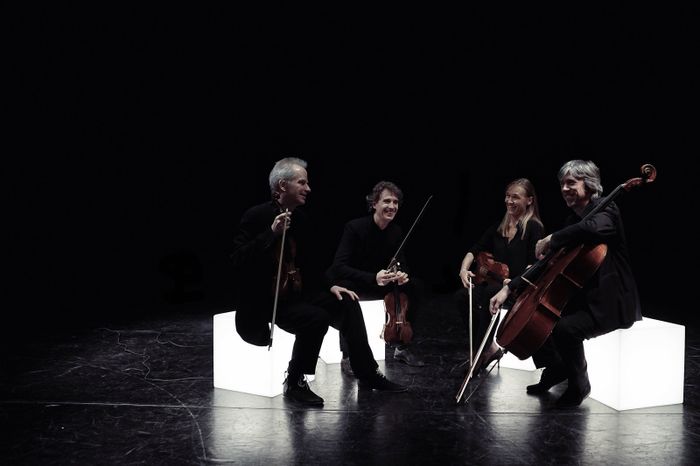 Les musiciens de United Instruments Lucilin présentent « Bach & Present », un concert dans lequel la musique de Jean Sébastien Bach côtoie celle de compositeurs d'aujourd'hui.